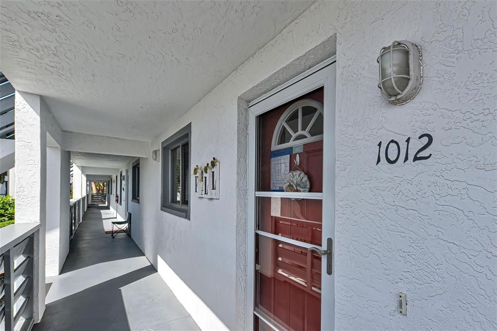 For Sale: $219,900 (2 beds, 2 baths, 1092 Square Feet)