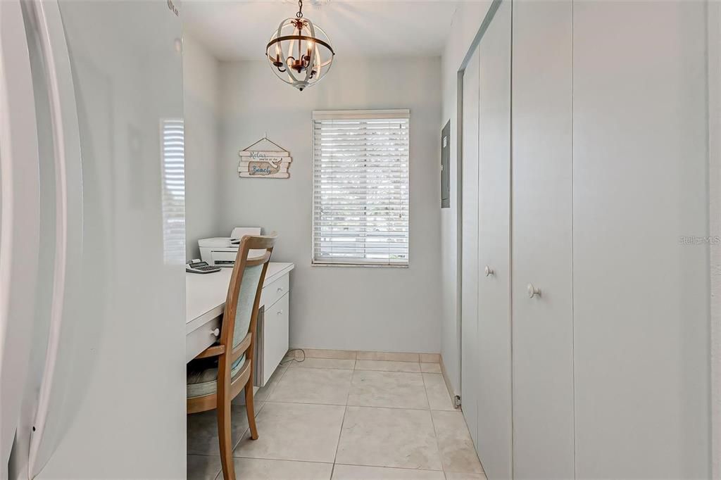 For Sale: $219,900 (2 beds, 2 baths, 1092 Square Feet)