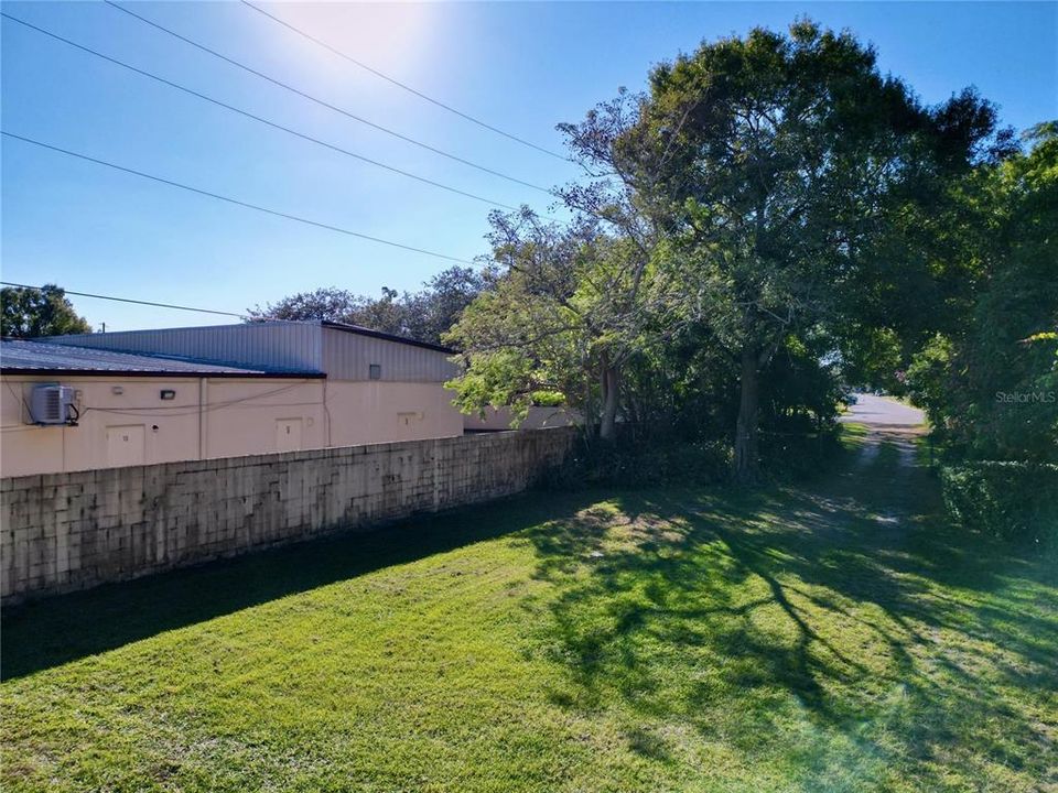 For Sale: $575,000 (3 beds, 2 baths, 2119 Square Feet)