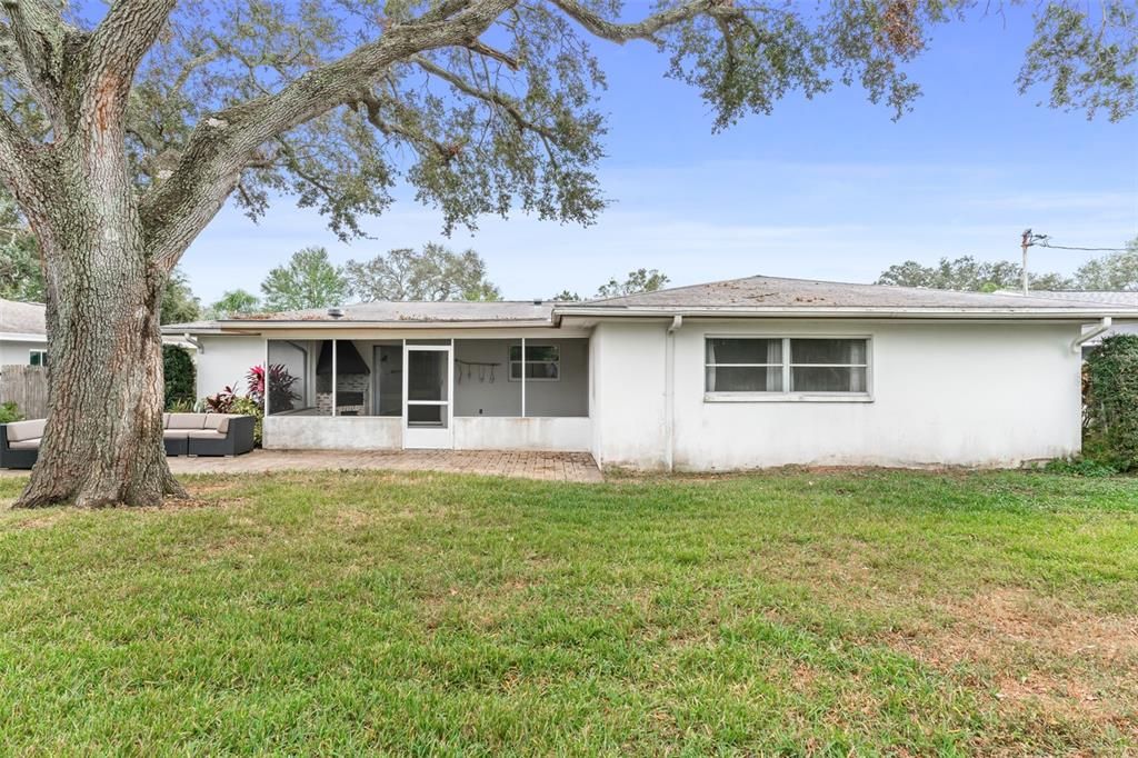 Active With Contract: $405,000 (3 beds, 2 baths, 1578 Square Feet)