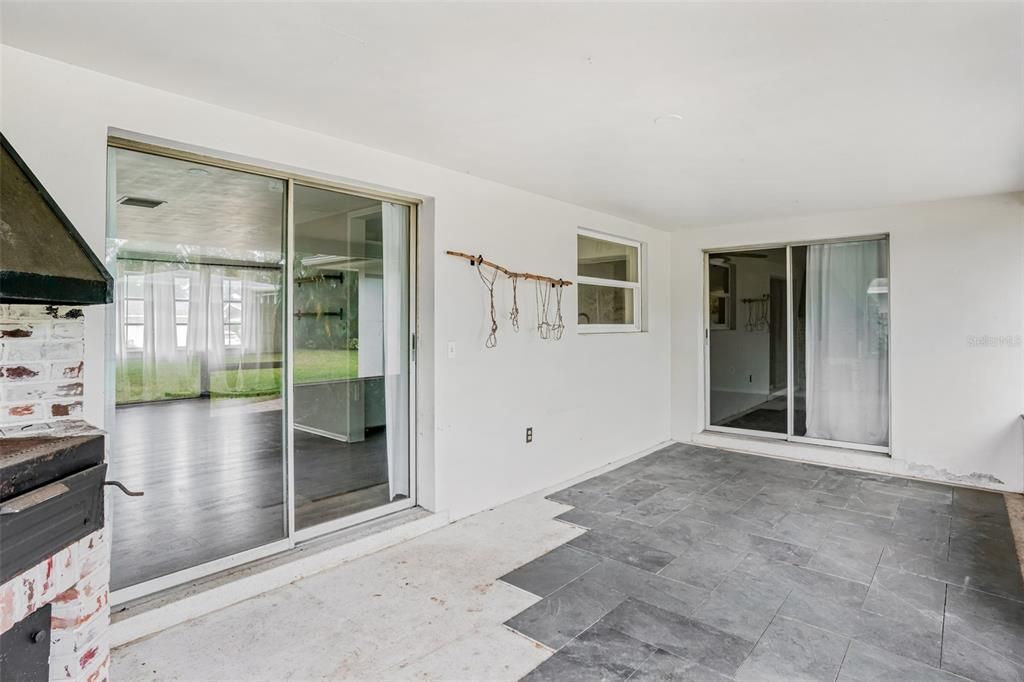 Active With Contract: $405,000 (3 beds, 2 baths, 1578 Square Feet)