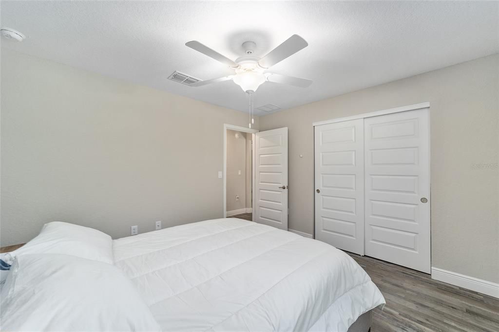 For Sale: $280,000 (3 beds, 2 baths, 1453 Square Feet)