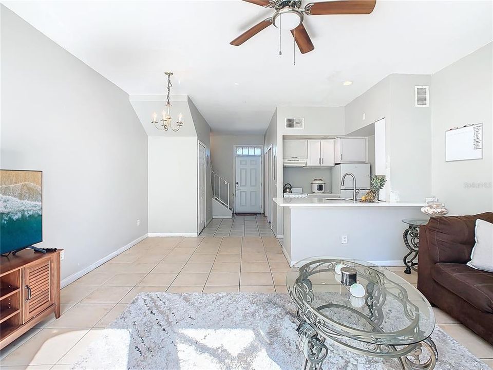 For Sale: $229,900 (2 beds, 2 baths, 1088 Square Feet)