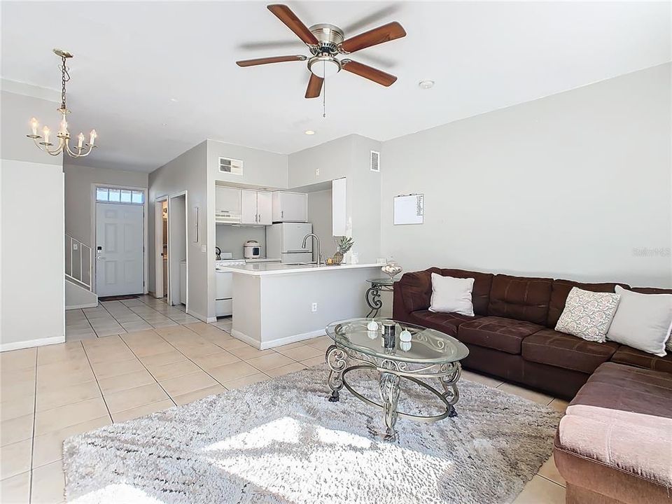 For Sale: $229,900 (2 beds, 2 baths, 1088 Square Feet)