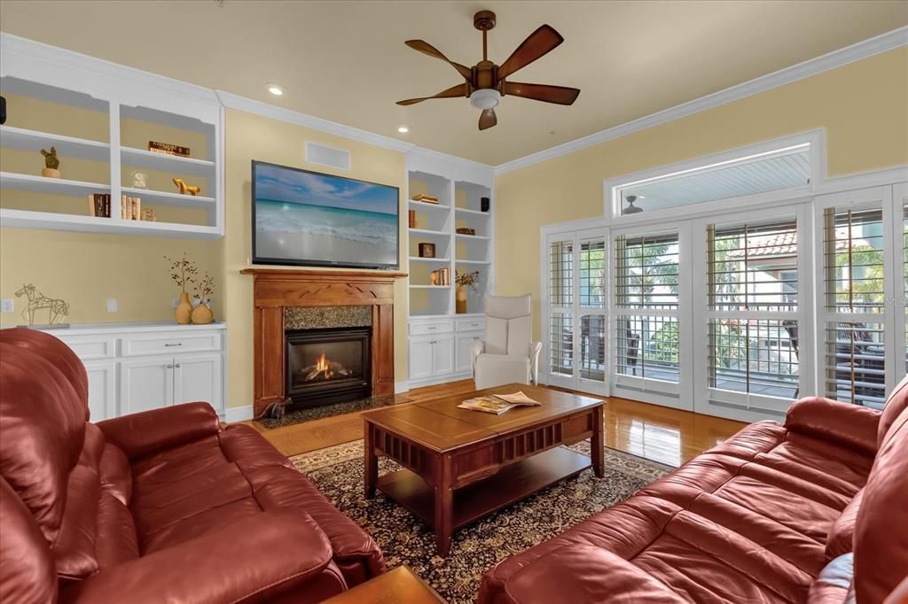 Living room & large balcony