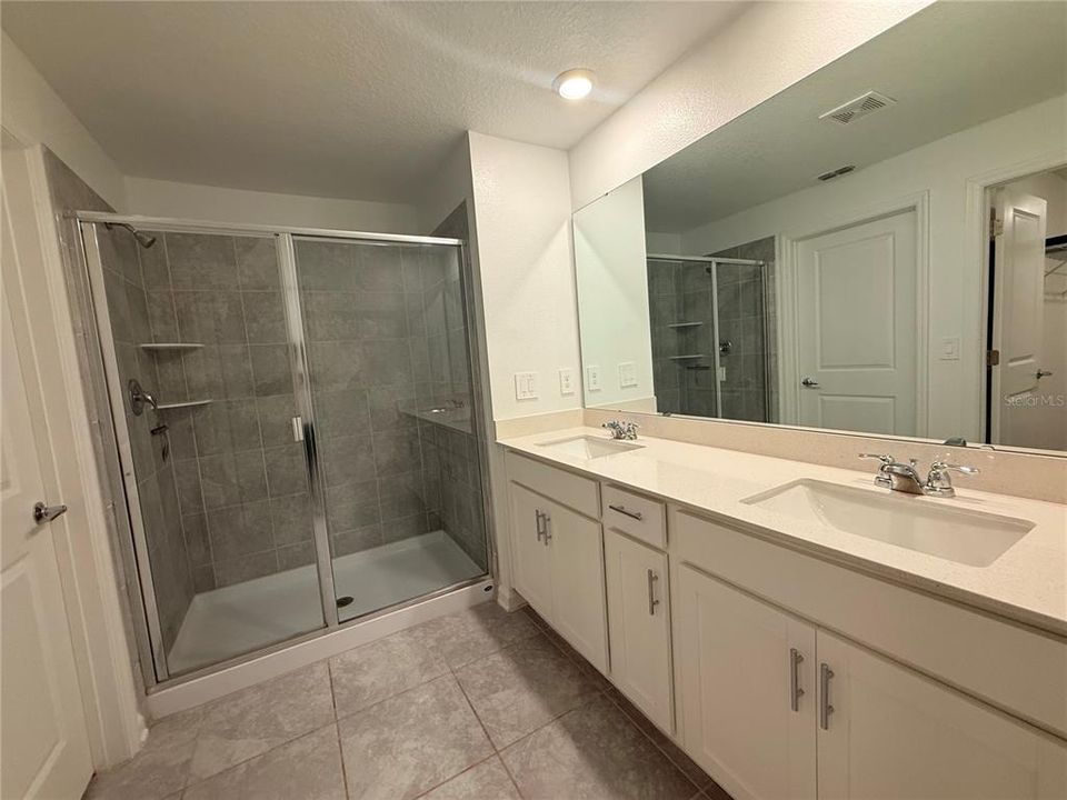 Master's Bathroom