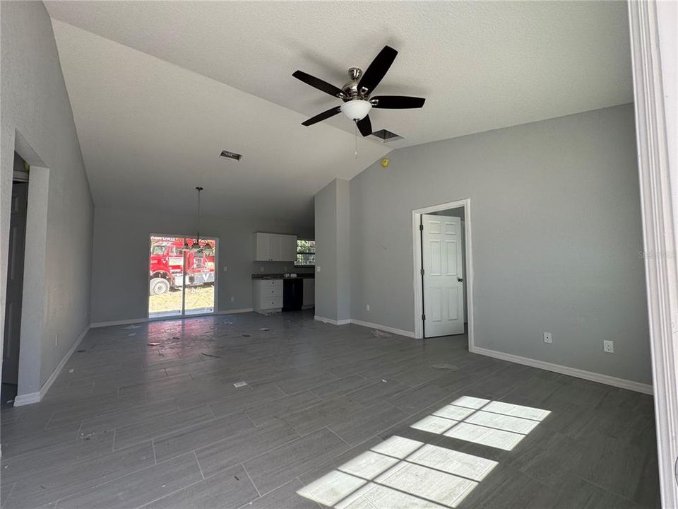 For Sale: $232,500 (3 beds, 2 baths, 1232 Square Feet)