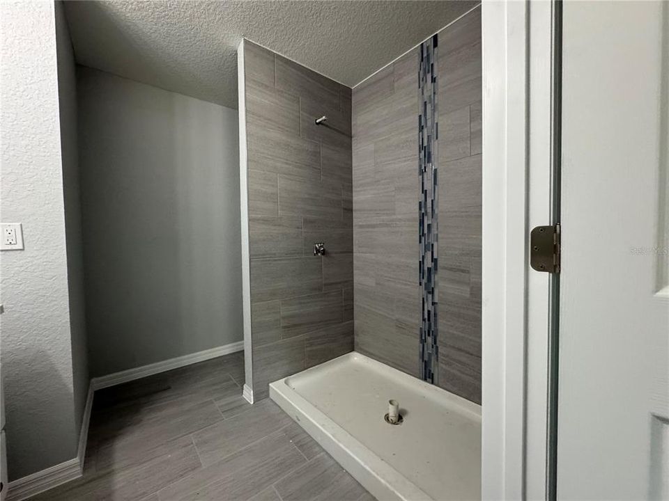 For Sale: $232,500 (3 beds, 2 baths, 1232 Square Feet)