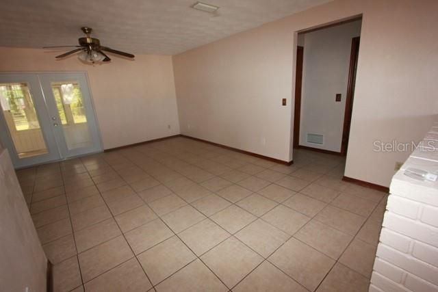 For Rent: $1,795 (3 beds, 2 baths, 1474 Square Feet)