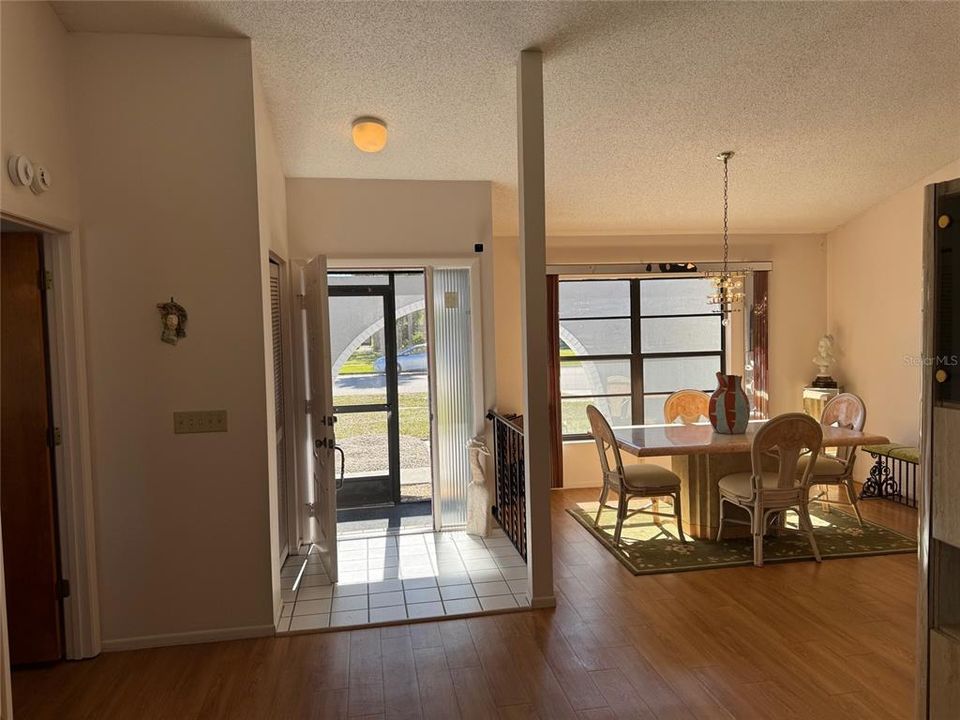 Foyer, Screened Entryway & Dining Room