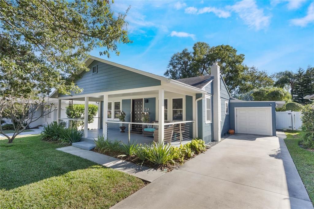 For Sale: $629,000 (3 beds, 2 baths, 1203 Square Feet)