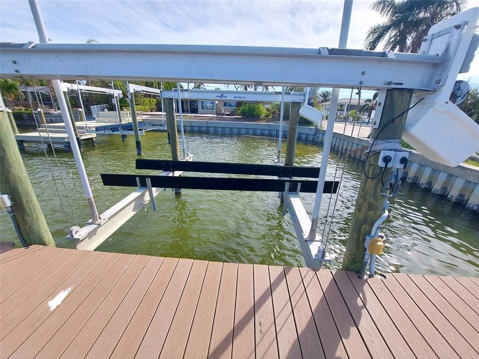 Neptune Boat Lift