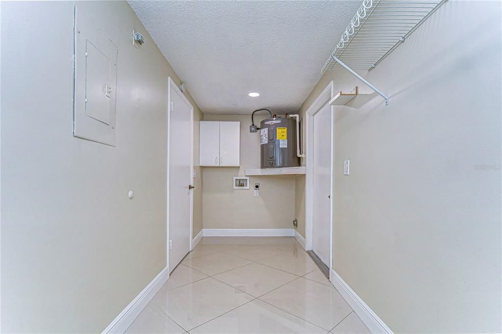 Laundry/storage room