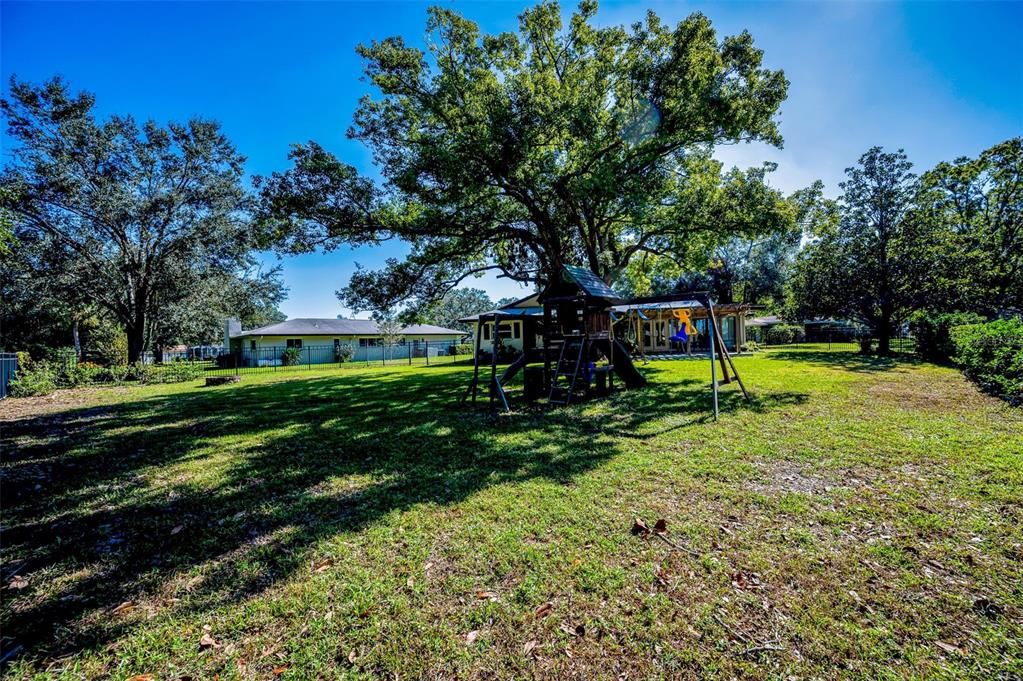 For Sale: $749,000 (3 beds, 2 baths, 2523 Square Feet)