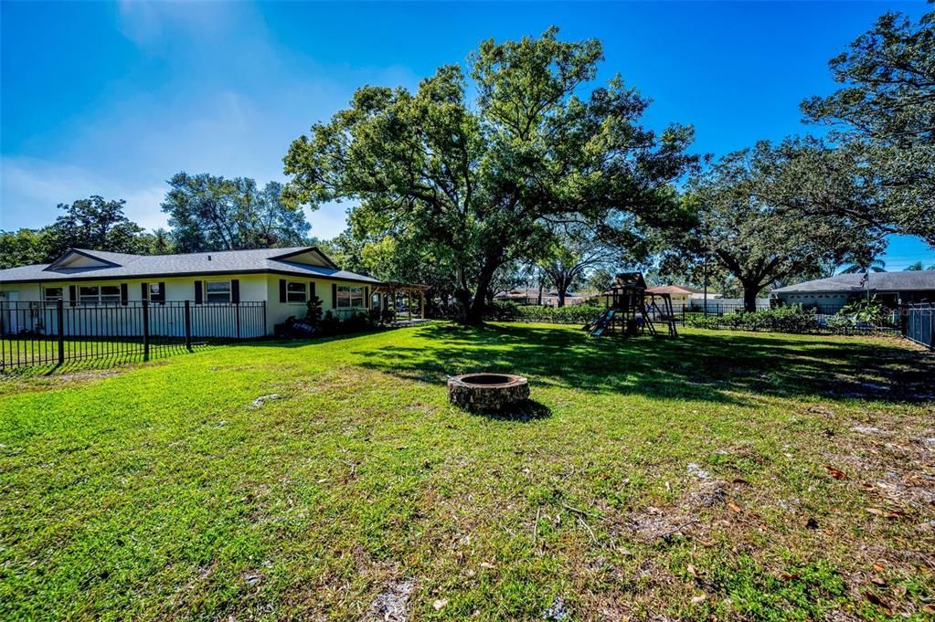 For Sale: $749,000 (3 beds, 2 baths, 2523 Square Feet)