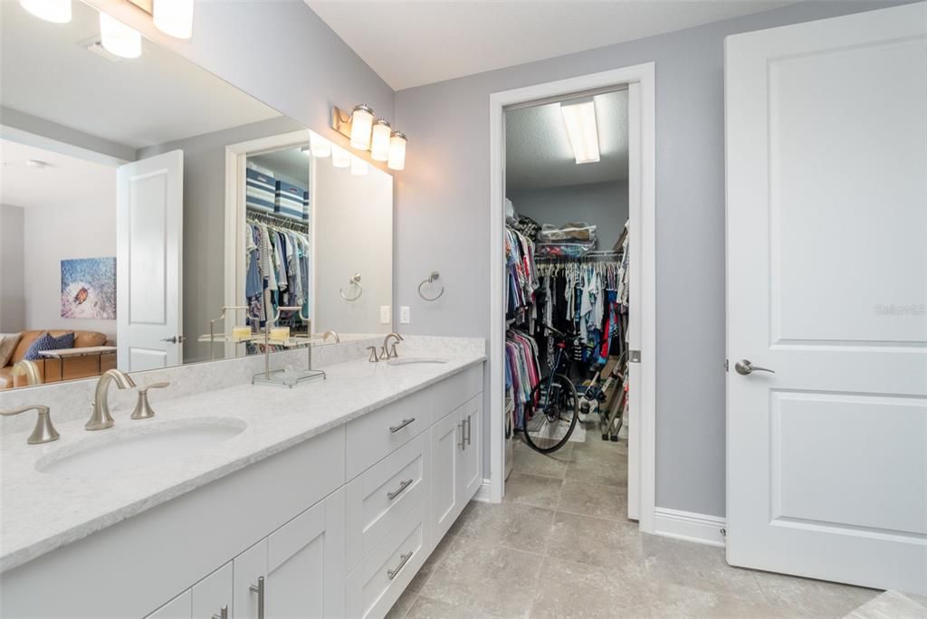 Dual Vanities & Walk in Closet (Primary)