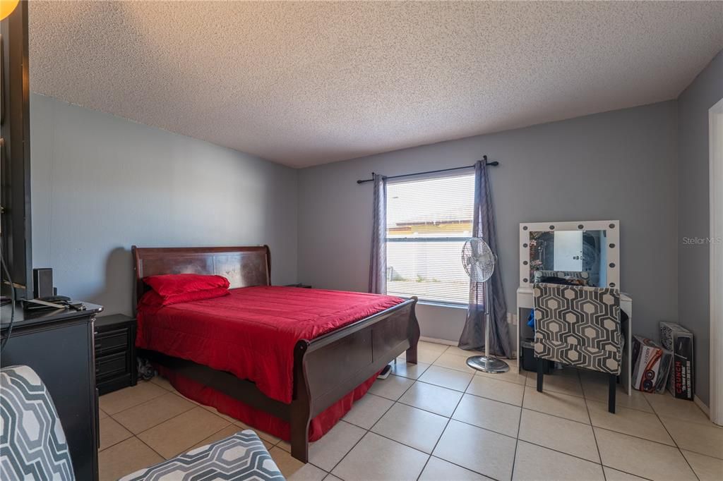 For Sale: $249,900 (3 beds, 2 baths, 1100 Square Feet)