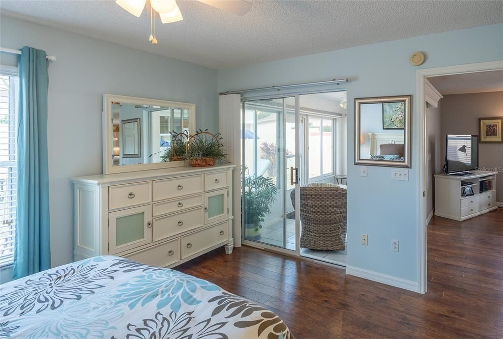 primary bedroom to lanai