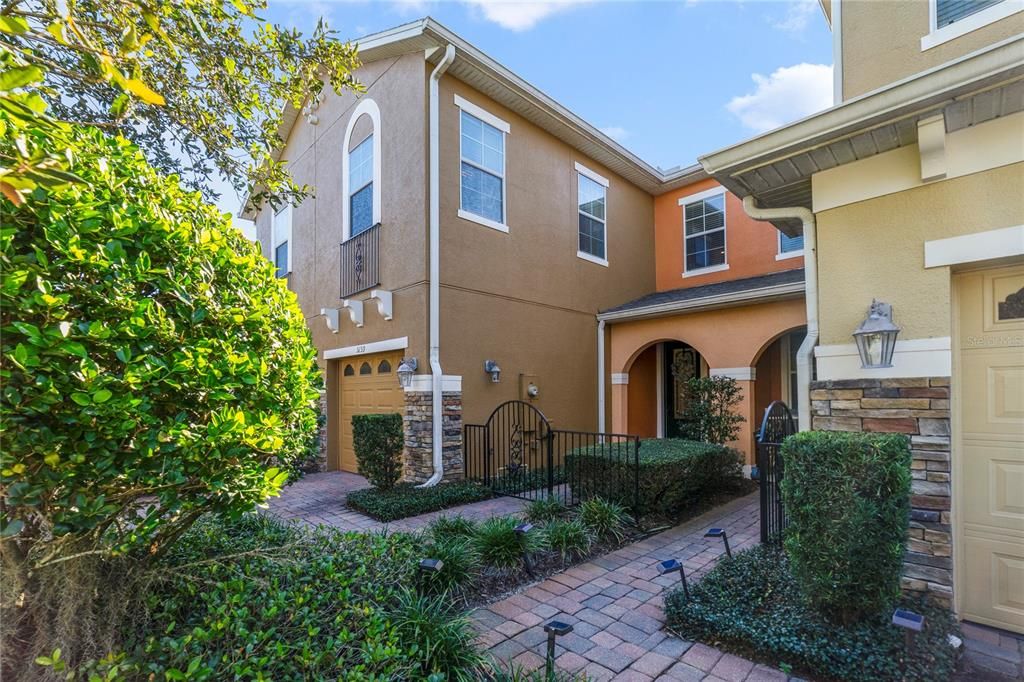 For Sale: $379,900 (3 beds, 2 baths, 1558 Square Feet)