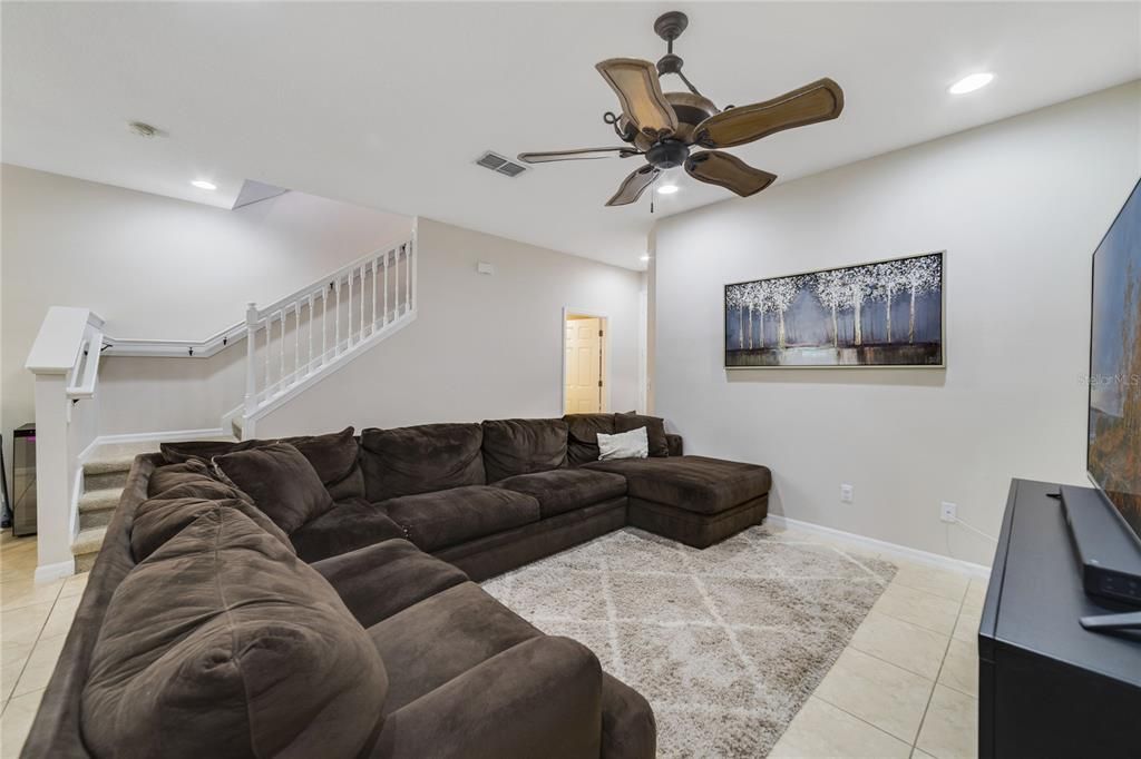 For Sale: $379,900 (3 beds, 2 baths, 1558 Square Feet)