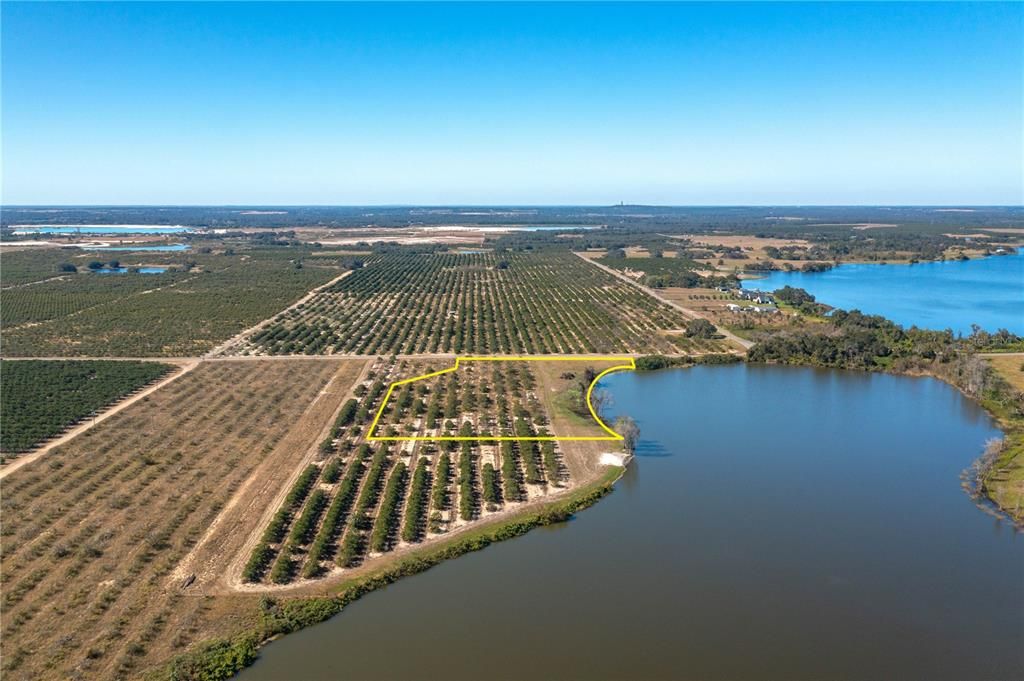 На продажу: $237,000 (5.69 acres)