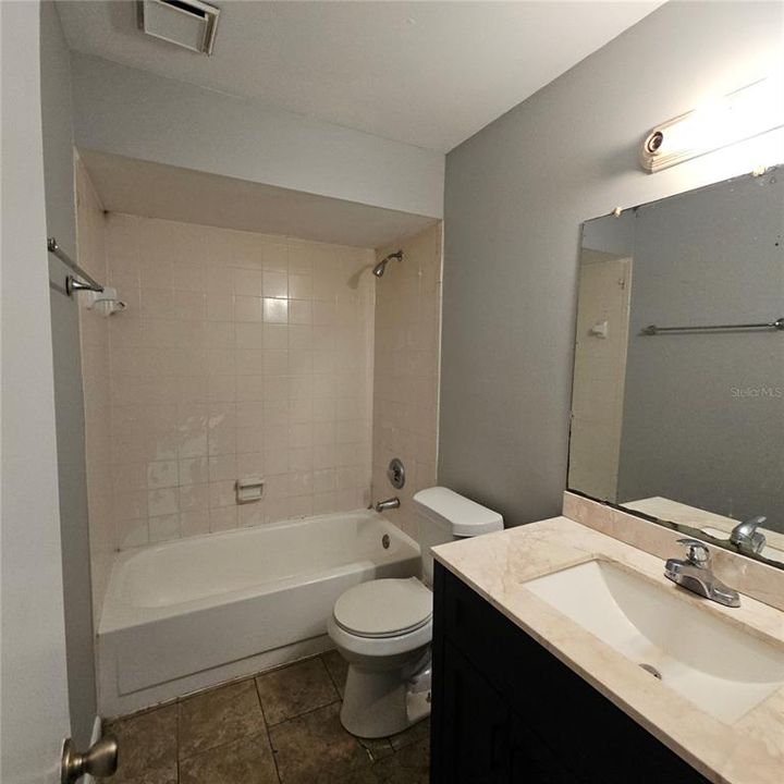 For Sale: $129,500 (2 beds, 2 baths, 934 Square Feet)