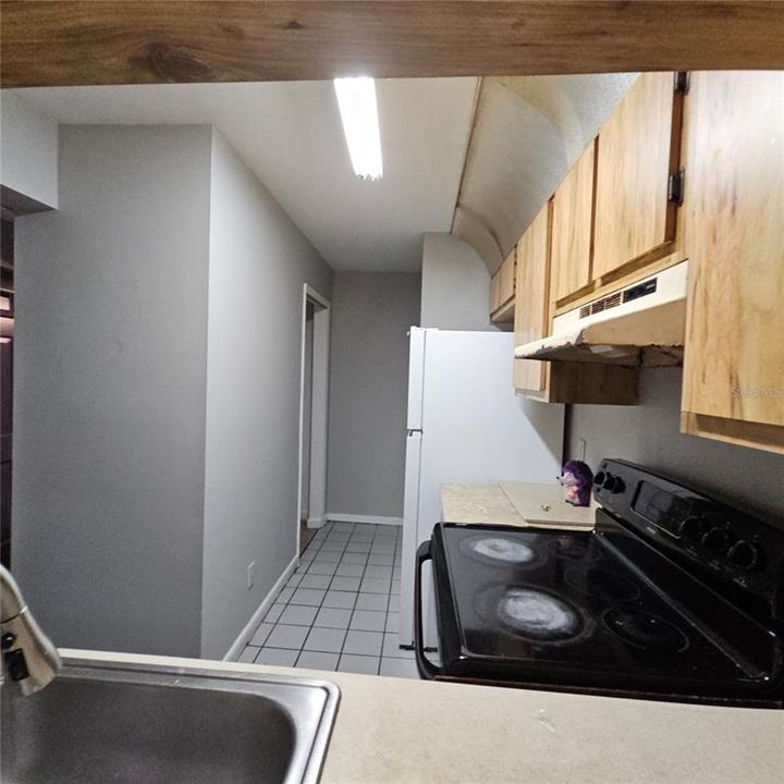 For Sale: $129,500 (2 beds, 2 baths, 934 Square Feet)