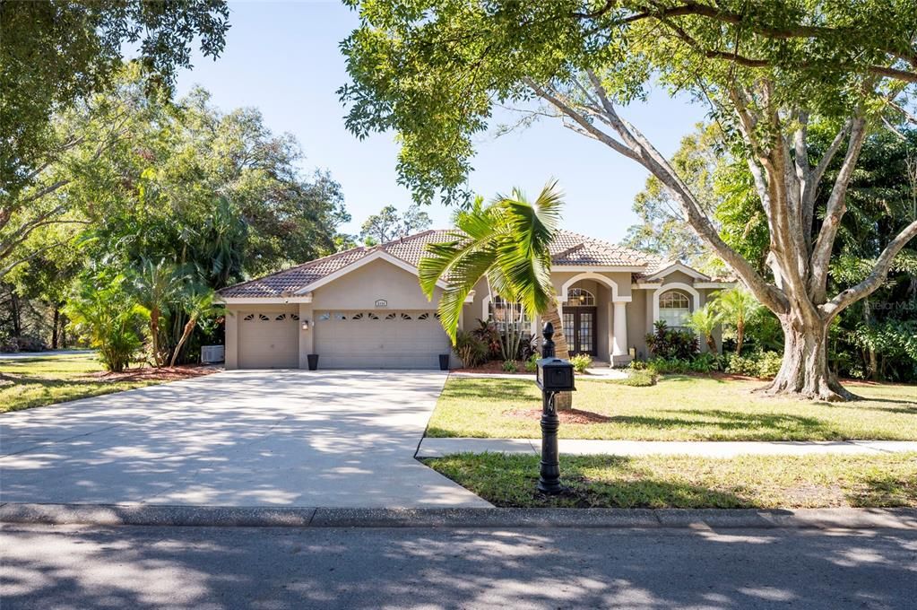 For Sale: $1,195,000 (4 beds, 3 baths, 2386 Square Feet)