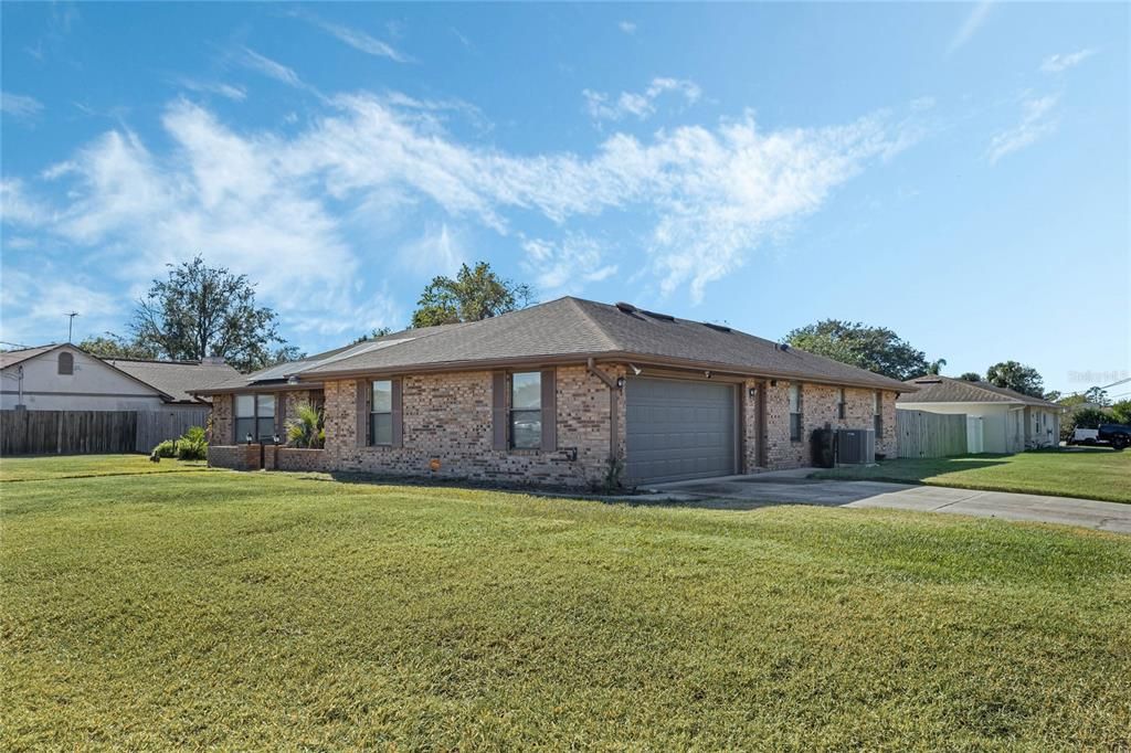 For Sale: $380,000 (3 beds, 2 baths, 1923 Square Feet)