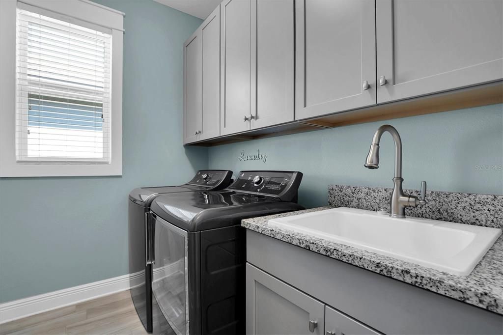 LAUNDRY WITH CABINETS & SINK