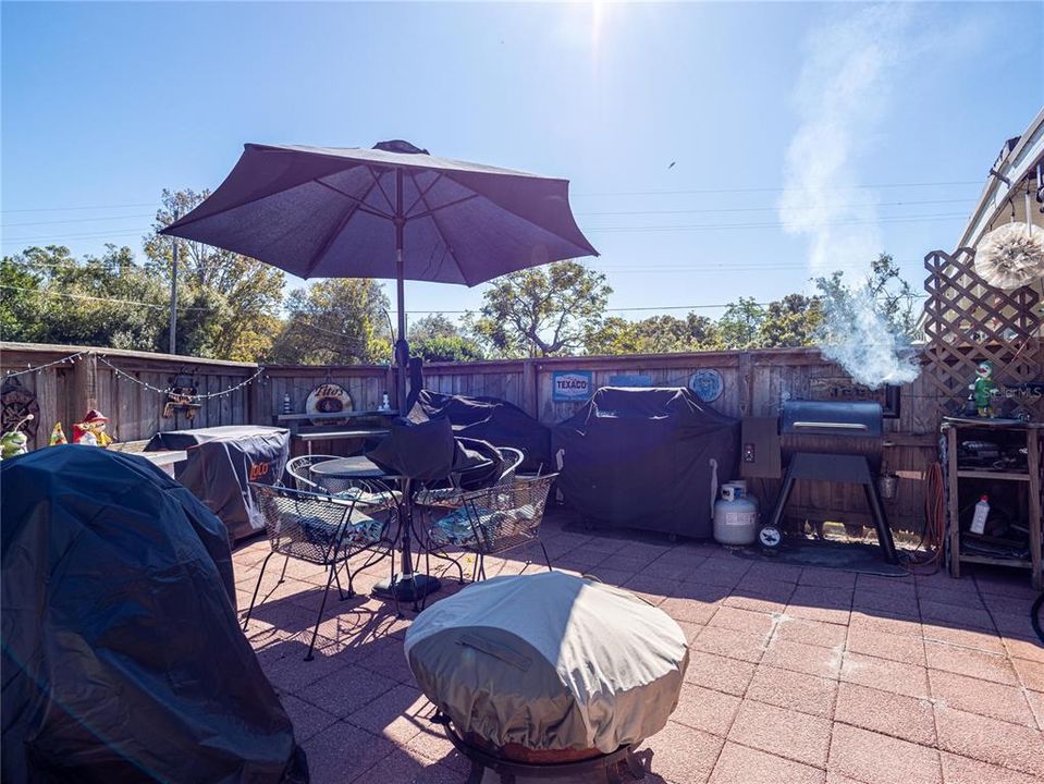 For Sale: $325,000 (4 beds, 2 baths, 1573 Square Feet)