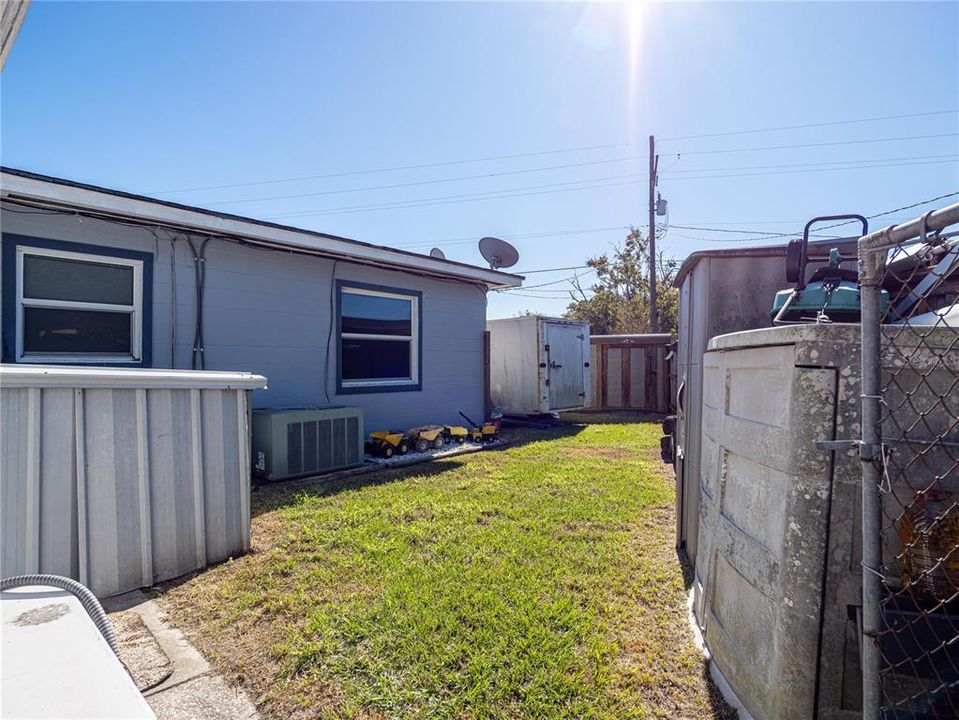 For Sale: $325,000 (4 beds, 2 baths, 1573 Square Feet)