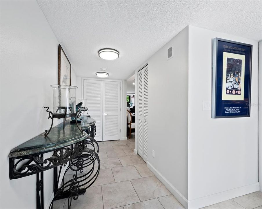 For Sale: $949,000 (2 beds, 2 baths, 1456 Square Feet)