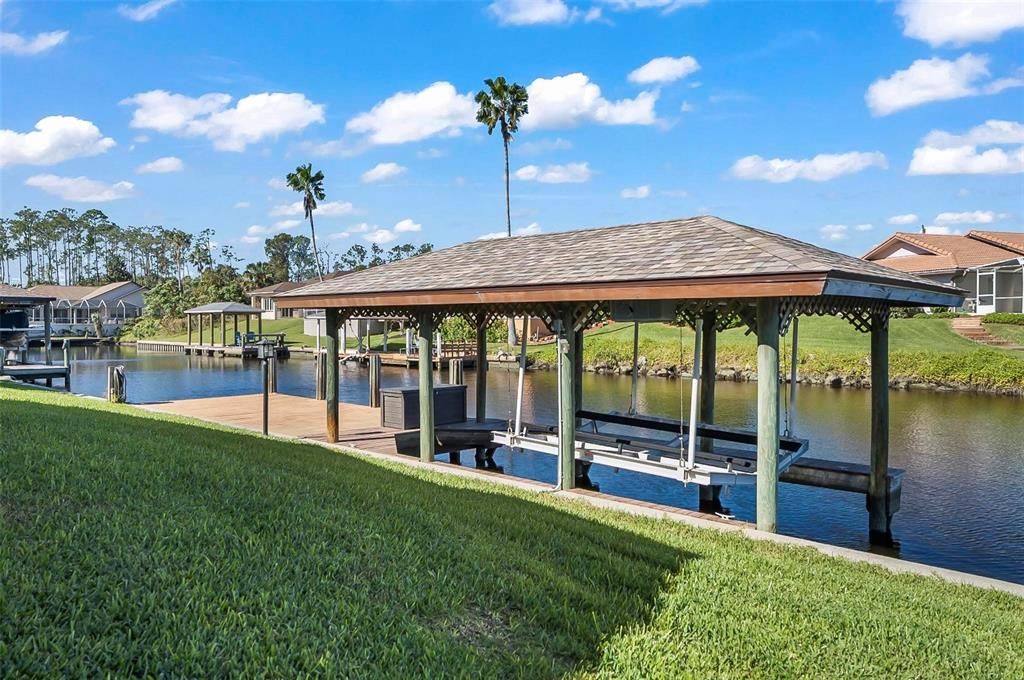 Electric powered boat lift