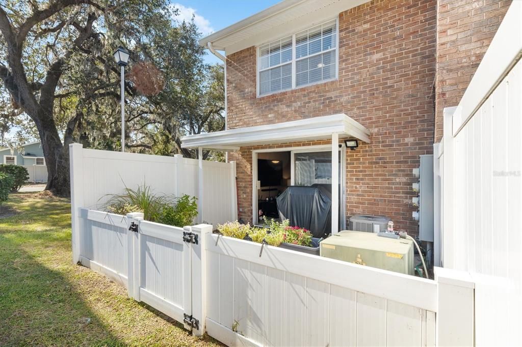 BACK PRIVATE PORCH