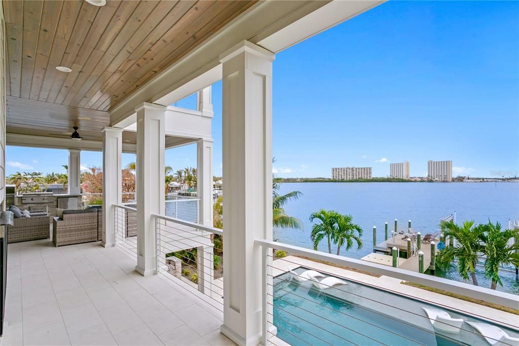 For Sale: $3,999,999 (5 beds, 3 baths, 3400 Square Feet)