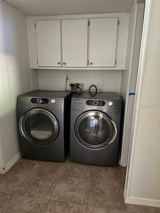 14611 Laundry room