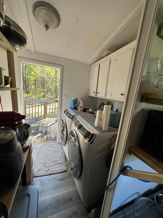 14603 Laundry room looking out the back door