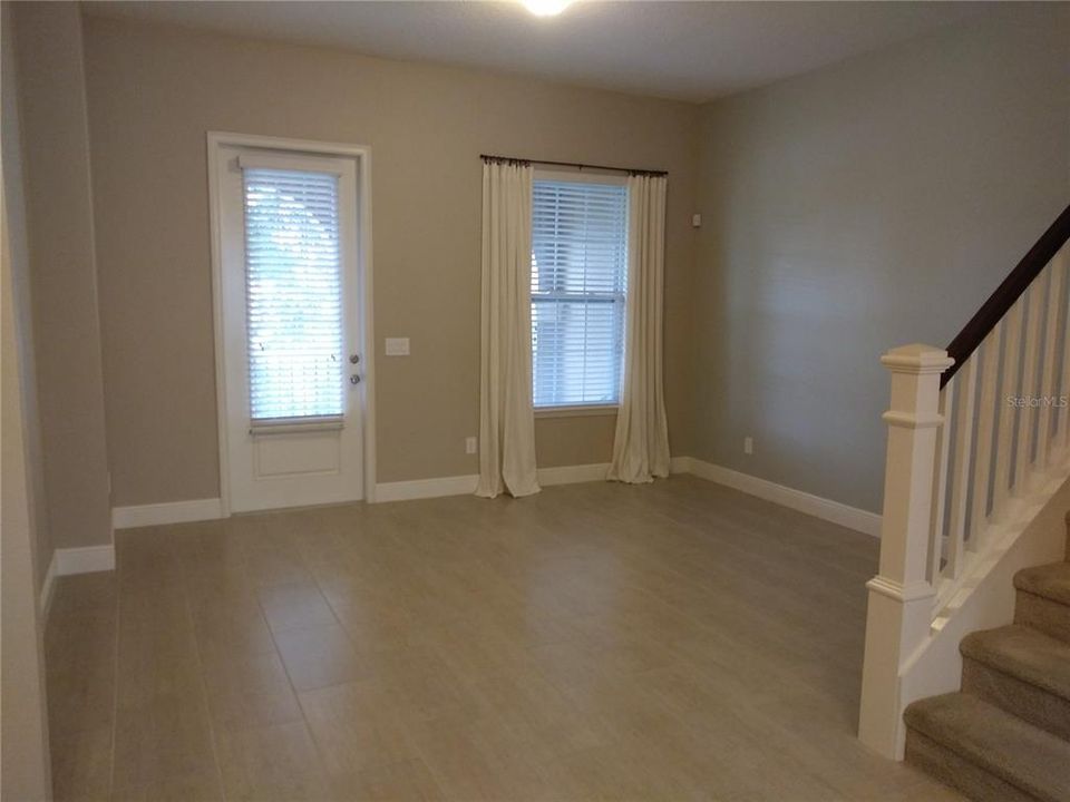 For Rent: $2,800 (4 beds, 3 baths, 2014 Square Feet)