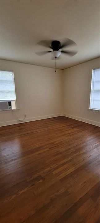 For Rent: $1,095 (1 beds, 1 baths, 3284 Square Feet)