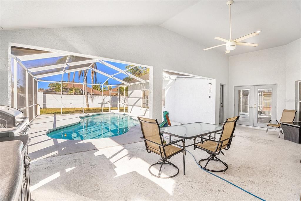 Active With Contract: $445,000 (4 beds, 2 baths, 1949 Square Feet)