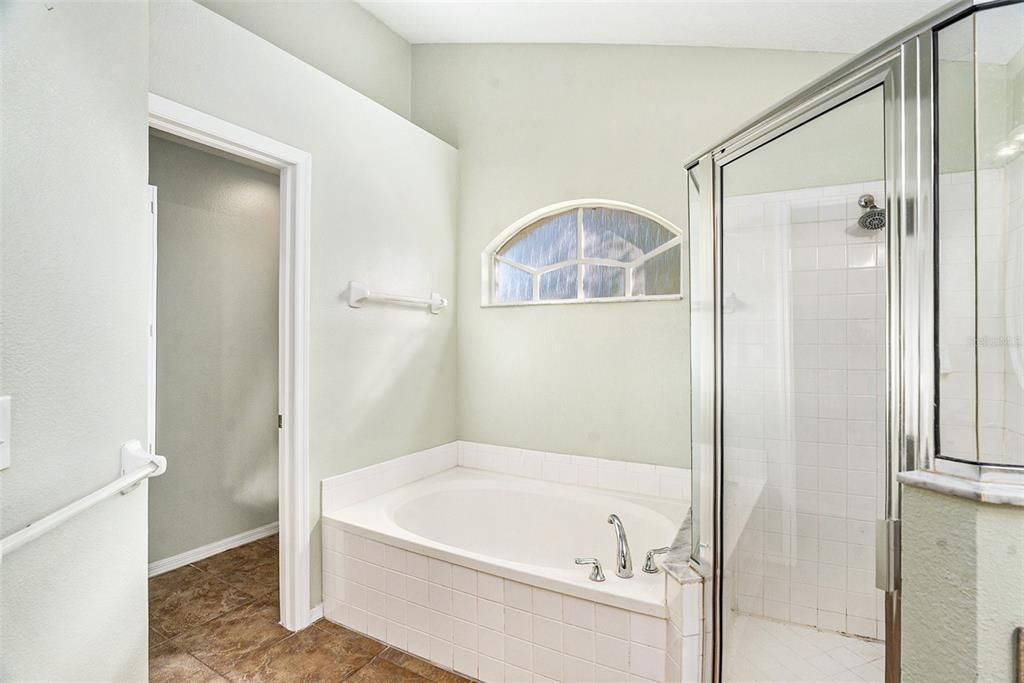 Active With Contract: $445,000 (4 beds, 2 baths, 1949 Square Feet)