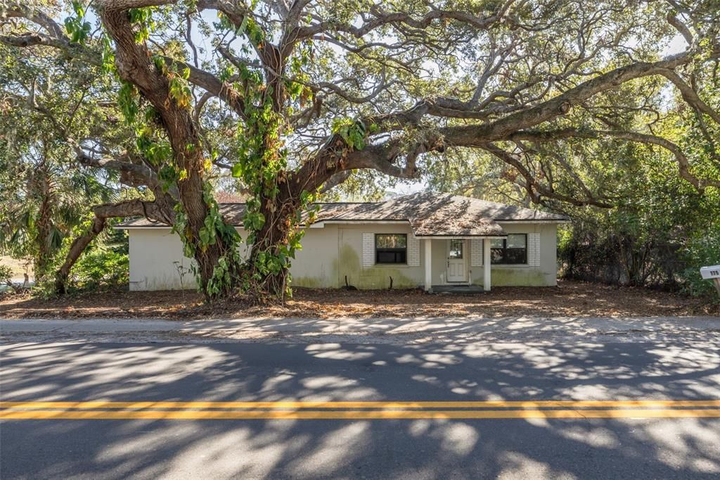 For Sale: $1,200,000 (2 beds, 2 baths, 1540 Square Feet)