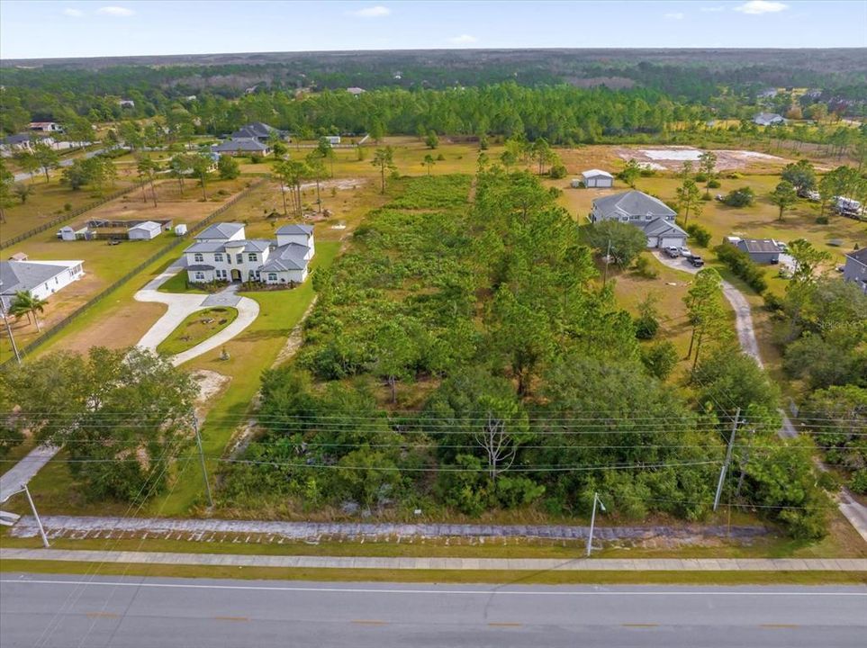 На продажу: $240,000 (2.04 acres)