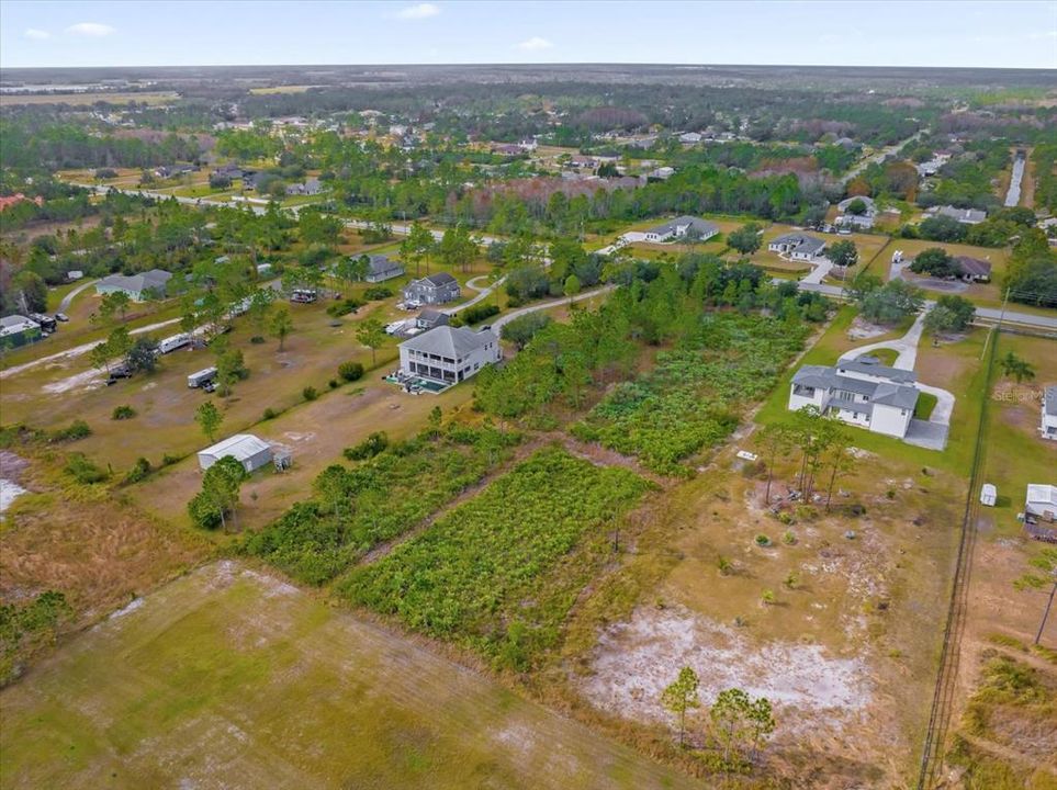 На продажу: $240,000 (2.04 acres)