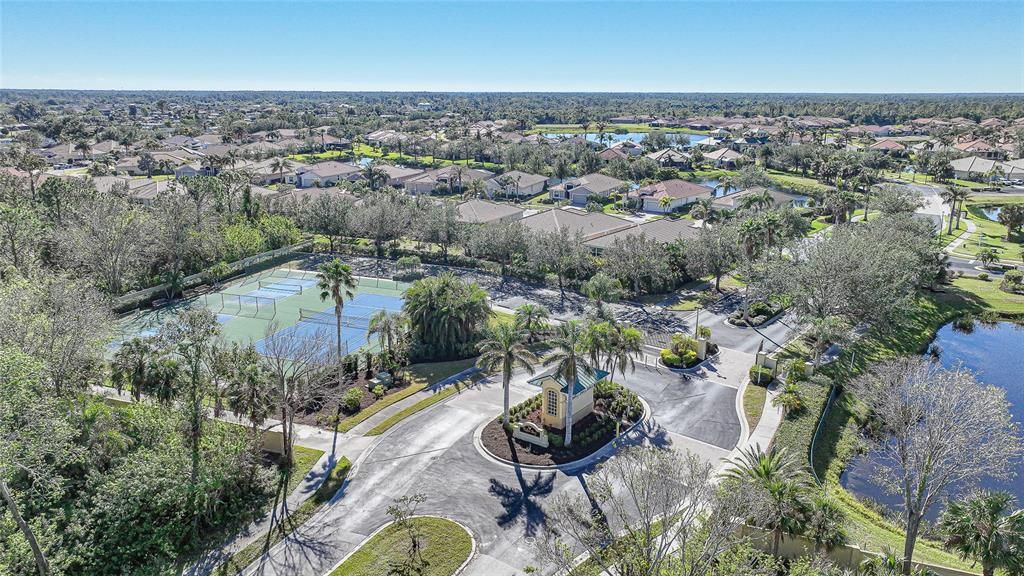 Active With Contract: $397,500 (3 beds, 2 baths, 1993 Square Feet)