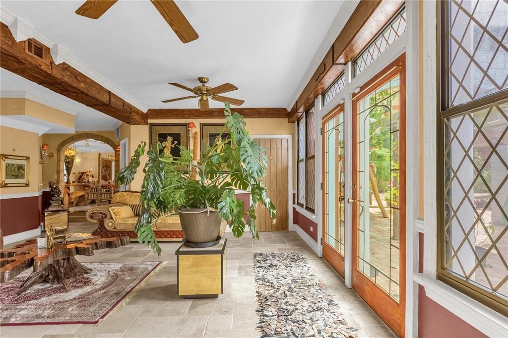 For Sale: $1,999,000 (5 beds, 3 baths, 4680 Square Feet)