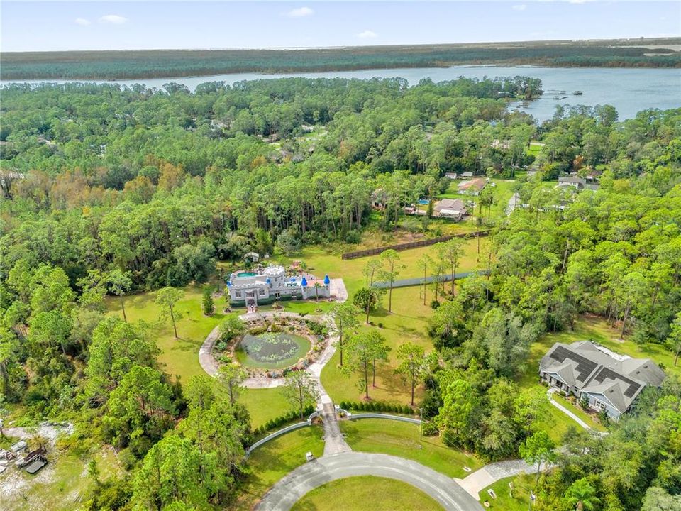 For Sale: $1,999,000 (5 beds, 3 baths, 4680 Square Feet)