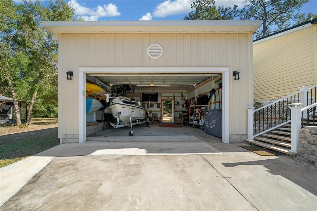 Spacious Garage