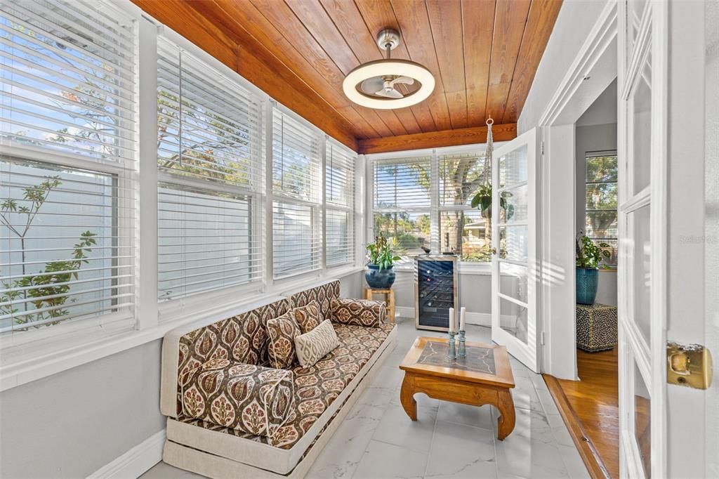 Enclosed Florida Room with so much Natural Light